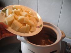 土豆炖排骨汤怎么做,土豆炖排骨汤怎么做好吃,土豆炖排骨汤做法 土豆炖排骨汤怎么做,土豆炖排骨汤怎么做好吃,土豆炖排骨汤做法