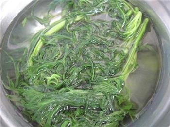 柳蒿芽土豆汤怎么做，柳蒿芽土豆汤怎么做好吃，柳蒿芽土豆汤做法