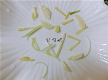 剁椒孔雀开屏鱼怎么做，剁椒孔雀开屏鱼怎么做好吃，剁椒孔雀开屏鱼做法