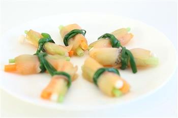 鲜蔬裹鱼卷 宝宝辅食微课堂怎么做，鲜蔬裹鱼卷 宝宝辅食微课堂怎么做好吃，鲜蔬裹鱼卷 宝宝辅食微课堂做法