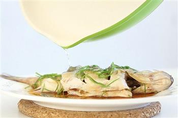 家常清蒸鲈鱼 宝宝辅食微课堂怎么做，家常清蒸鲈鱼 宝宝辅食微课堂怎么做好吃，家常清蒸鲈鱼 宝宝辅食微课堂做法