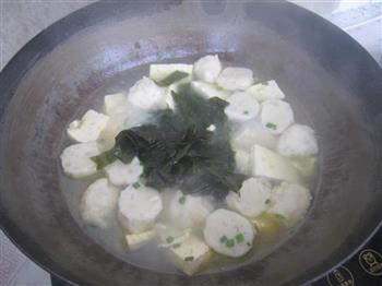 海带豆腐鱼丸汤怎么做，海带豆腐鱼丸汤怎么做好吃，海带豆腐鱼丸汤做法