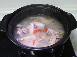 天麻炖鸽子汤怎么做，天麻炖鸽子汤怎么做好吃，天麻炖鸽子汤做法
