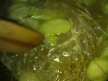 丝瓜鸡蛋粉条汤怎么做,丝瓜鸡蛋粉条汤怎么做好吃,丝瓜鸡蛋粉条汤做法 丝瓜鸡蛋粉条汤怎么做,丝瓜鸡蛋粉条汤怎么做好吃,丝瓜鸡蛋粉条汤做法
