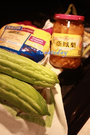 凤梨苦瓜鸡汤怎么做,凤梨苦瓜鸡汤怎么做好吃,凤梨苦瓜鸡汤做法 凤梨苦瓜鸡汤怎么做,凤梨苦瓜鸡汤怎么做好吃,凤梨苦瓜鸡汤做法