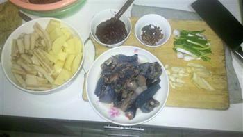 黄焖土豆鸡怎么做，黄焖土豆鸡怎么做好吃，黄焖土豆鸡做法