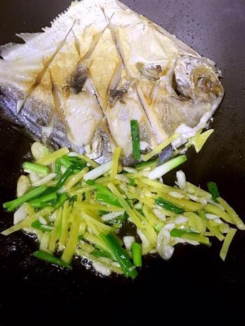 毛豆烧鲳鱼怎么做,毛豆烧鲳鱼怎么做好吃,毛豆烧鲳鱼做法 毛豆烧鲳鱼怎么做,毛豆烧鲳鱼怎么做好吃,毛豆烧鲳鱼做法