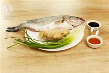 迷迭香-清蒸鲈鱼怎么做,迷迭香-清蒸鲈鱼怎么做好吃,迷迭香-清蒸鲈鱼做法 迷迭香-清蒸鲈鱼怎么做,迷迭香-清蒸鲈鱼怎么做好吃,迷迭香-清蒸鲈鱼做法