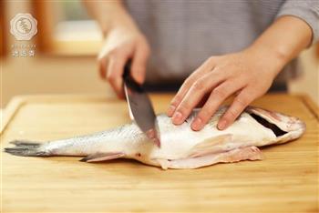 迷迭香-清蒸鲈鱼怎么做,迷迭香-清蒸鲈鱼怎么做好吃,迷迭香-清蒸鲈鱼做法 迷迭香-清蒸鲈鱼怎么做,迷迭香-清蒸鲈鱼怎么做好吃,迷迭香-清蒸鲈鱼做法