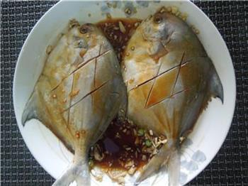 蒜香糖醋鲳鱼怎么做,蒜香糖醋鲳鱼怎么做好吃,蒜香糖醋鲳鱼做法 蒜香糖醋鲳鱼怎么做,蒜香糖醋鲳鱼怎么做好吃,蒜香糖醋鲳鱼做法