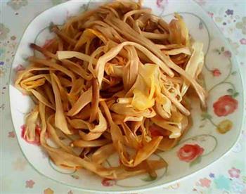 黄花菜肉片汤怎么做，黄花菜肉片汤怎么做好吃，黄花菜肉片汤做法