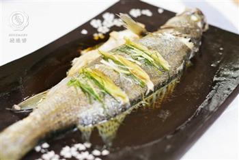 迷迭香-清蒸鲈鱼怎么做,迷迭香-清蒸鲈鱼怎么做好吃,迷迭香-清蒸鲈鱼做法 迷迭香-清蒸鲈鱼怎么做,迷迭香-清蒸鲈鱼怎么做好吃,迷迭香-清蒸鲈鱼做法