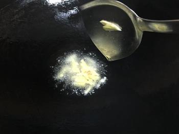 西芹腰果虾仁怎么做，西芹腰果虾仁怎么做好吃，西芹腰果虾仁做法