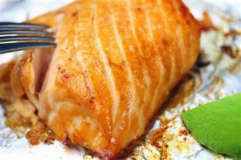 原味香烤三文鱼怎么做，原味香烤三文鱼怎么做好吃，原味香烤三文鱼做法