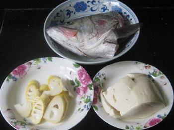 春笋豆腐鲈鱼头汤怎么做,春笋豆腐鲈鱼头汤怎么做好吃,春笋豆腐鲈鱼头汤做法