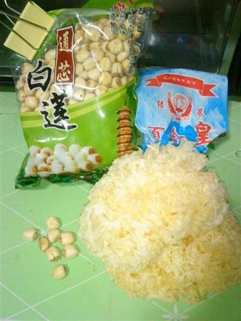 雪耳莲子百合糖水怎么做,雪耳莲子百合糖水怎么做好吃,雪耳莲子百合糖水做法
