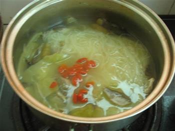 榨菜咸鱼粉丝煲怎么做,榨菜咸鱼粉丝煲怎么做好吃,榨菜咸鱼粉丝煲做法 榨菜咸鱼粉丝煲怎么做,榨菜咸鱼粉丝煲怎么做好吃,榨菜咸鱼粉丝煲做法