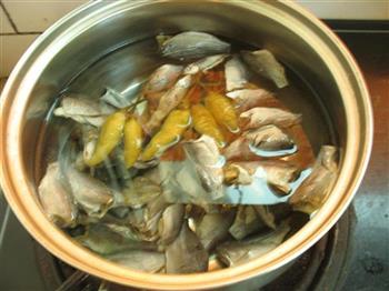 榨菜咸鱼粉丝煲怎么做,榨菜咸鱼粉丝煲怎么做好吃,榨菜咸鱼粉丝煲做法 榨菜咸鱼粉丝煲怎么做,榨菜咸鱼粉丝煲怎么做好吃,榨菜咸鱼粉丝煲做法