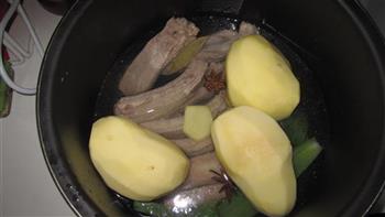 排骨土豆酱汤怎么做,排骨土豆酱汤怎么做好吃,排骨土豆酱汤做法 排骨土豆酱汤怎么做,排骨土豆酱汤怎么做好吃,排骨土豆酱汤做法