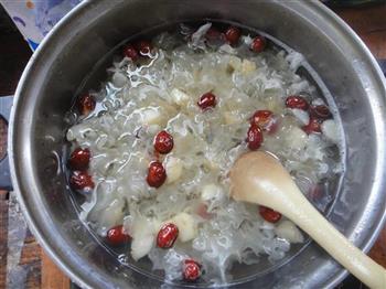 银耳荸荠汤怎么做,银耳荸荠汤怎么做好吃,银耳荸荠汤做法 银耳荸荠汤怎么做,银耳荸荠汤怎么做好吃,银耳荸荠汤做法