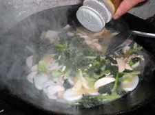 花菇肉丝年糕汤怎么做,花菇肉丝年糕汤怎么做好吃,花菇肉丝年糕汤做法 花菇肉丝年糕汤怎么做,花菇肉丝年糕汤怎么做好吃,花菇肉丝年糕汤做法