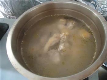 苦瓜凤梨鸡汤怎么做，苦瓜凤梨鸡汤怎么做好吃，苦瓜凤梨鸡汤做法