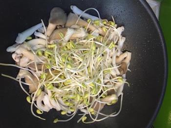 韭菜银丝炒鱿鱼怎么做，韭菜银丝炒鱿鱼怎么做好吃，韭菜银丝炒鱿鱼做法