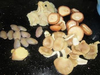 三菇滚花甲怎么做,三菇滚花甲怎么做好吃,三菇滚花甲做法