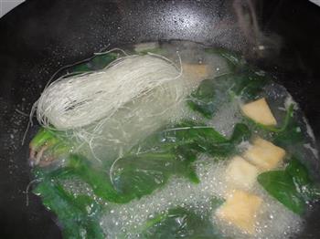 鱼豆腐粉丝菠菜汤怎么做,鱼豆腐粉丝菠菜汤怎么做好吃,鱼豆腐粉丝菠菜汤做法 鱼豆腐粉丝菠菜汤怎么做,鱼豆腐粉丝菠菜汤怎么做好吃,鱼豆腐粉丝菠菜汤做法