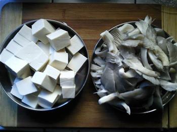 豆腐蘑菇鲫鱼汤怎么做,豆腐蘑菇鲫鱼汤怎么做好吃,豆腐蘑菇鲫鱼汤做法 豆腐蘑菇鲫鱼汤怎么做,豆腐蘑菇鲫鱼汤怎么做好吃,豆腐蘑菇鲫鱼汤做法
