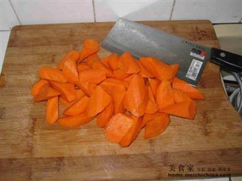 胡萝卜牛肉汤怎么做,胡萝卜牛肉汤怎么做好吃,胡萝卜牛肉汤做法 胡萝卜牛肉汤怎么做,胡萝卜牛肉汤怎么做好吃,胡萝卜牛肉汤做法