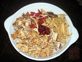 黄金菇炖老鸭汤怎么做，黄金菇炖老鸭汤怎么做好吃，黄金菇炖老鸭汤做法