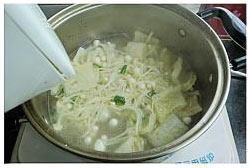 海鲜杂烩汤怎么做,海鲜杂烩汤怎么做好吃,海鲜杂烩汤做法 海鲜杂烩汤怎么做,海鲜杂烩汤怎么做好吃,海鲜杂烩汤做法