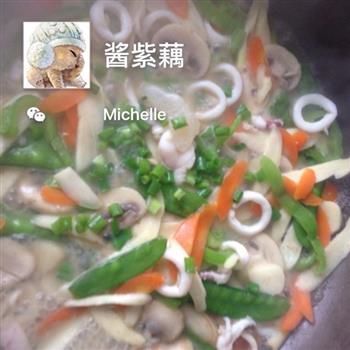 地鲜炒鱿鱼怎么做,地鲜炒鱿鱼怎么做好吃,地鲜炒鱿鱼做法 地鲜炒鱿鱼怎么做,地鲜炒鱿鱼怎么做好吃,地鲜炒鱿鱼做法