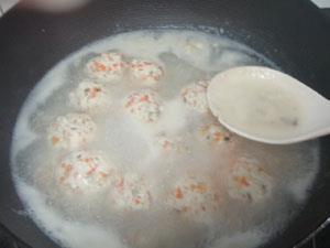 清汤茯苓豆腐丸怎么做,清汤茯苓豆腐丸怎么做好吃,清汤茯苓豆腐丸做法 清汤茯苓豆腐丸怎么做,清汤茯苓豆腐丸怎么做好吃,清汤茯苓豆腐丸做法