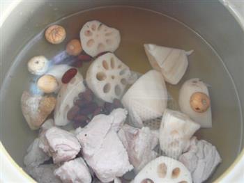红腰豆莲藕猪骨汤怎么做,红腰豆莲藕猪骨汤怎么做好吃,红腰豆莲藕猪骨汤做法 红腰豆莲藕猪骨汤怎么做,红腰豆莲藕猪骨汤怎么做好吃,红腰豆莲藕猪骨汤做法