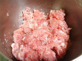 雪梨肉饼汤怎么做，雪梨肉饼汤怎么做好吃，雪梨肉饼汤做法
