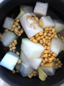黄豆冬瓜筒骨汤怎么做，黄豆冬瓜筒骨汤怎么做好吃，黄豆冬瓜筒骨汤做法