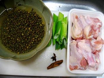 绿豆鸡汤怎么做，绿豆鸡汤怎么做好吃，绿豆鸡汤做法
