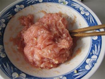 茼蒿肉圆汤怎么做，茼蒿肉圆汤怎么做好吃，茼蒿肉圆汤做法