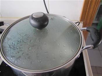 茼蒿肉圆汤怎么做，茼蒿肉圆汤怎么做好吃，茼蒿肉圆汤做法