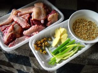 薏米菊花雏鸽汤怎么做,薏米菊花雏鸽汤怎么做好吃,薏米菊花雏鸽汤做法 薏米菊花雏鸽汤怎么做,薏米菊花雏鸽汤怎么做好吃,薏米菊花雏鸽汤做法