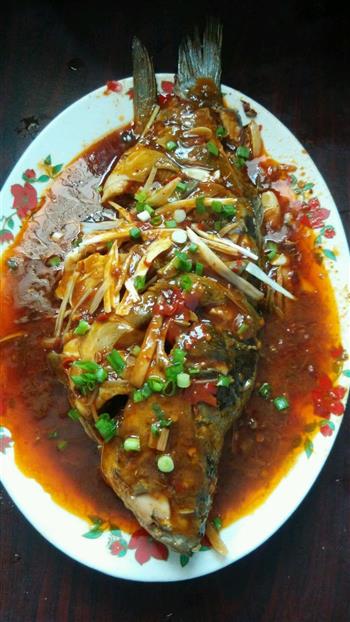 红烧裸斑鱼怎么做，红烧裸斑鱼怎么做好吃，红烧裸斑鱼做法