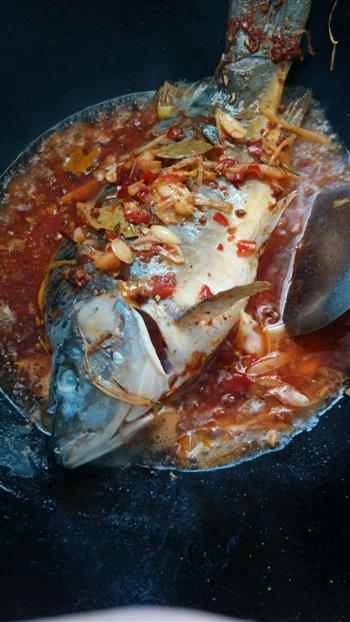 红烧裸斑鱼怎么做，红烧裸斑鱼怎么做好吃，红烧裸斑鱼做法