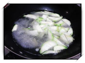 丝瓜紫菜蛋汤怎么做,丝瓜紫菜蛋汤怎么做好吃,丝瓜紫菜蛋汤做法 丝瓜紫菜蛋汤怎么做,丝瓜紫菜蛋汤怎么做好吃,丝瓜紫菜蛋汤做法