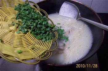 蒜苗萝卜鲈鱼汤怎么做,蒜苗萝卜鲈鱼汤怎么做好吃,蒜苗萝卜鲈鱼汤做法 蒜苗萝卜鲈鱼汤怎么做,蒜苗萝卜鲈鱼汤怎么做好吃,蒜苗萝卜鲈鱼汤做法