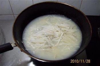 蒜苗萝卜鲈鱼汤怎么做,蒜苗萝卜鲈鱼汤怎么做好吃,蒜苗萝卜鲈鱼汤做法 蒜苗萝卜鲈鱼汤怎么做,蒜苗萝卜鲈鱼汤怎么做好吃,蒜苗萝卜鲈鱼汤做法