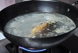 鲫鱼荷包蛋萝卜丝汤怎么做,鲫鱼荷包蛋萝卜丝汤怎么做好吃,鲫鱼荷包蛋萝卜丝汤做法 鲫鱼荷包蛋萝卜丝汤怎么做,鲫鱼荷包蛋萝卜丝汤怎么做好吃,鲫鱼荷包蛋萝卜丝汤做法