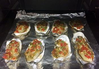 蒜蓉彩椒烤牡蛎怎么做,蒜蓉彩椒烤牡蛎怎么做好吃,蒜蓉彩椒烤牡蛎做法 蒜蓉彩椒烤牡蛎怎么做,蒜蓉彩椒烤牡蛎怎么做好吃,蒜蓉彩椒烤牡蛎做法