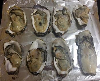 蒜蓉彩椒烤牡蛎怎么做,蒜蓉彩椒烤牡蛎怎么做好吃,蒜蓉彩椒烤牡蛎做法